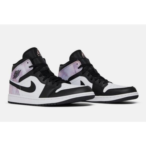 Size 11.5 - Men\'s Nike Air Jordan 1 Mid SE Shoes \